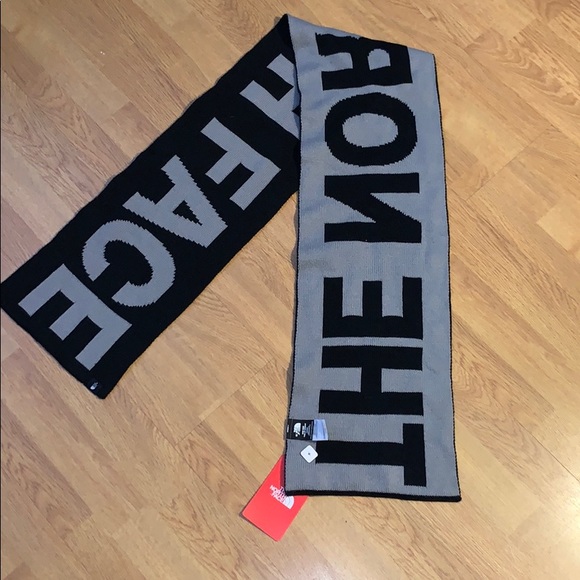NWT The North Face Logo Scarf - Black/ Gray - Picture 3 of 10